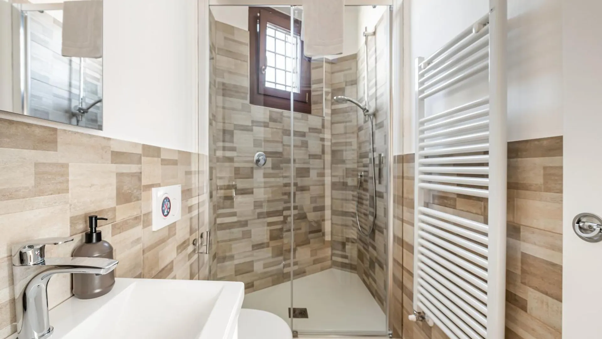 Apartment Charming Hideaway In Florence - Apt X4